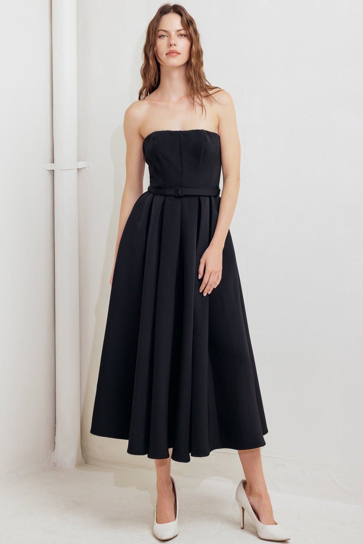 BLACK TIE MUSE STRAPLESS MIDI DRESS