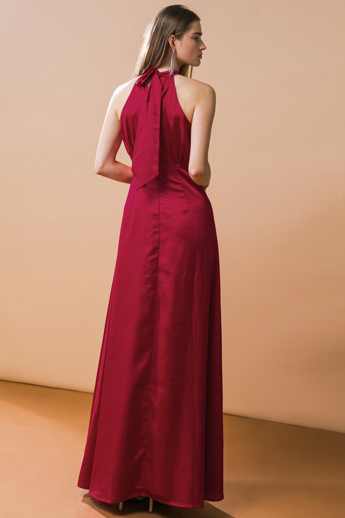 LOOKBOOK FAVORITE - HALTER MAXI DRESS